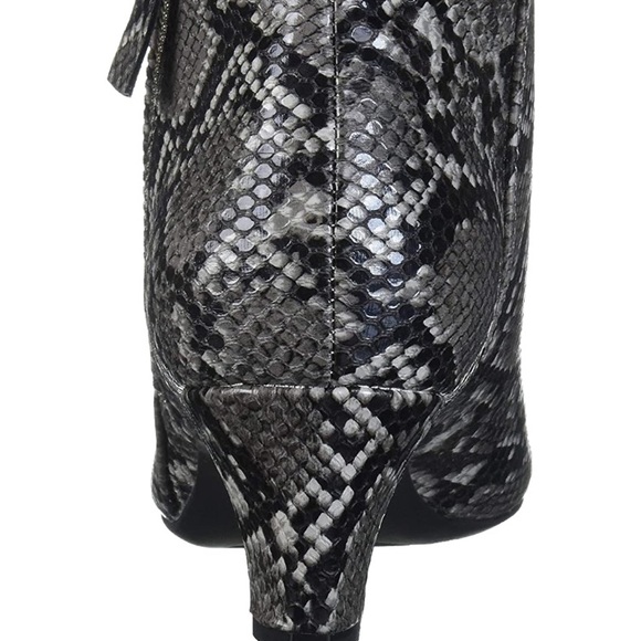 Snake print boot - Picture 4 of 7